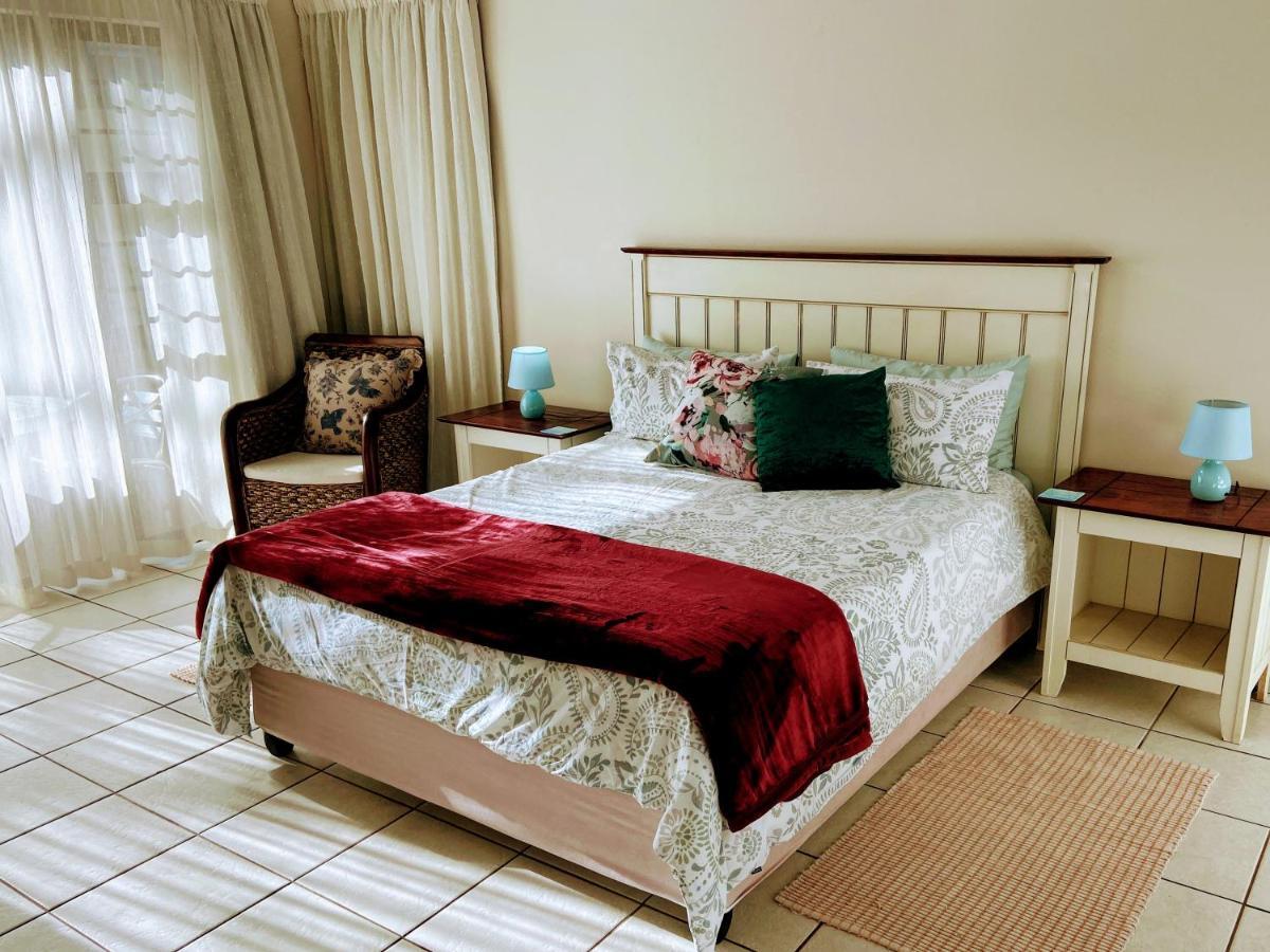 Sheilan House Hotel Port Alfred Exterior photo