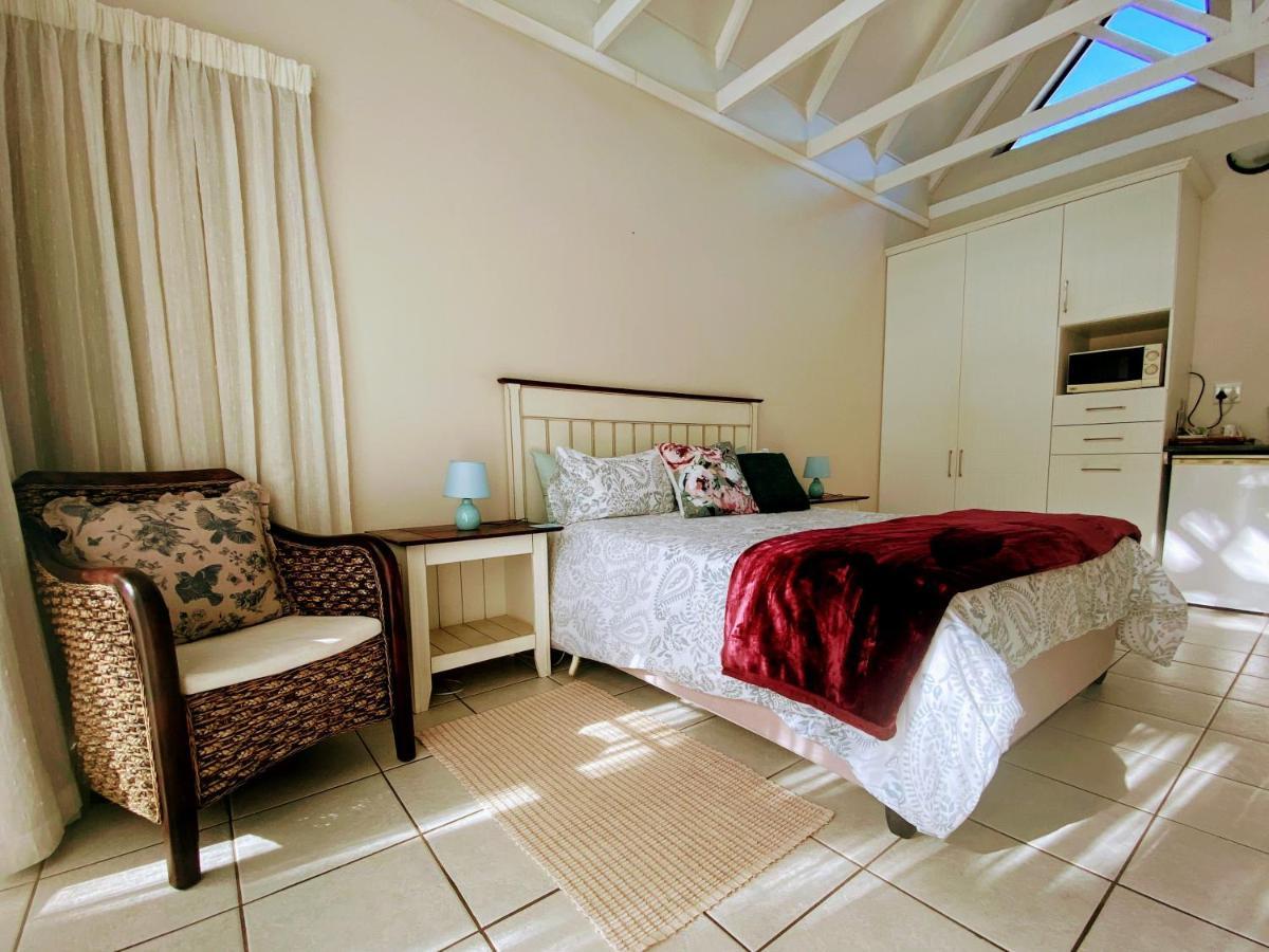 Sheilan House Hotel Port Alfred Exterior photo